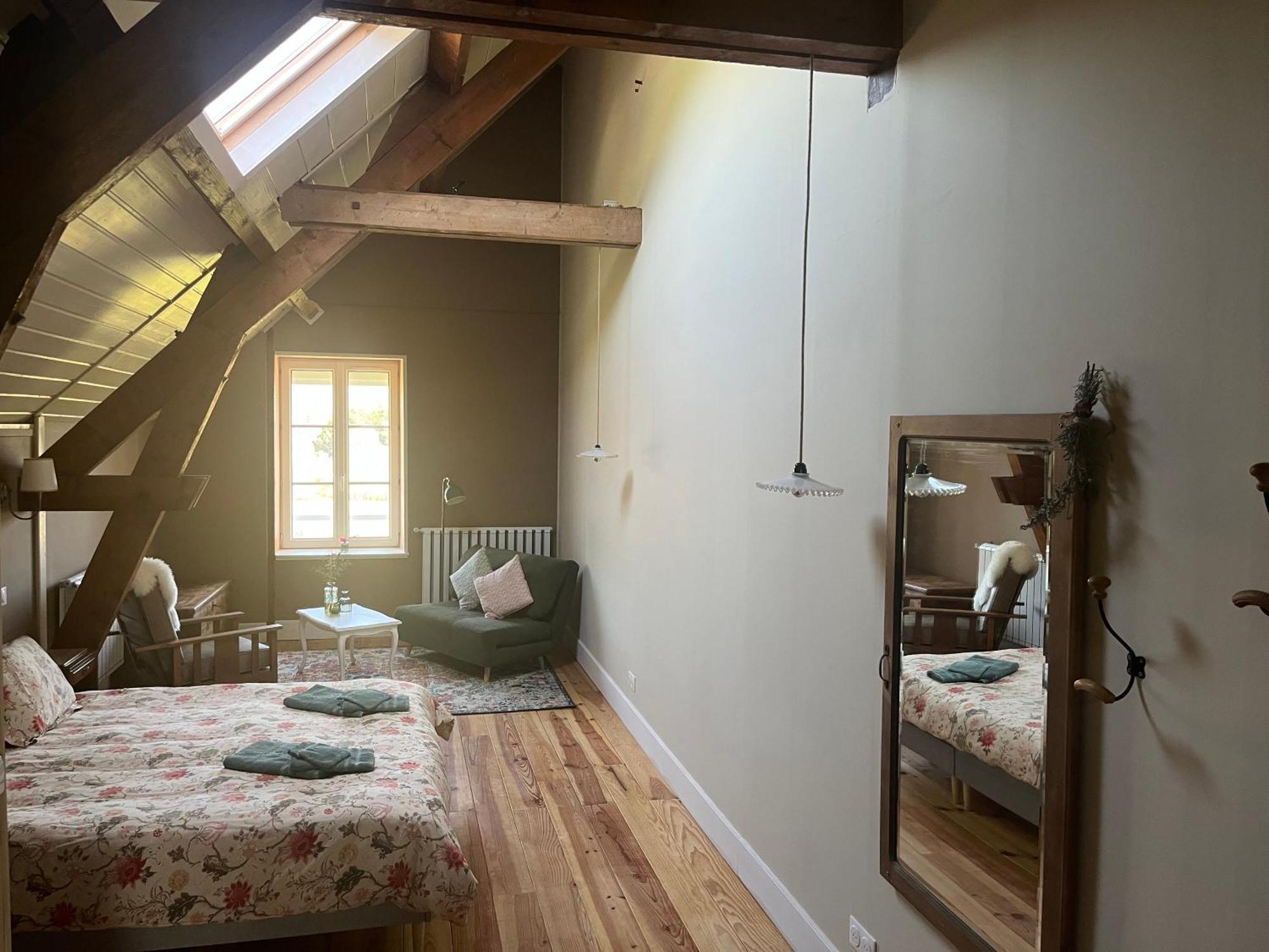 Saint-Symphorien-de-Marmagne Moulin De Maupoy B&B 외부 사진