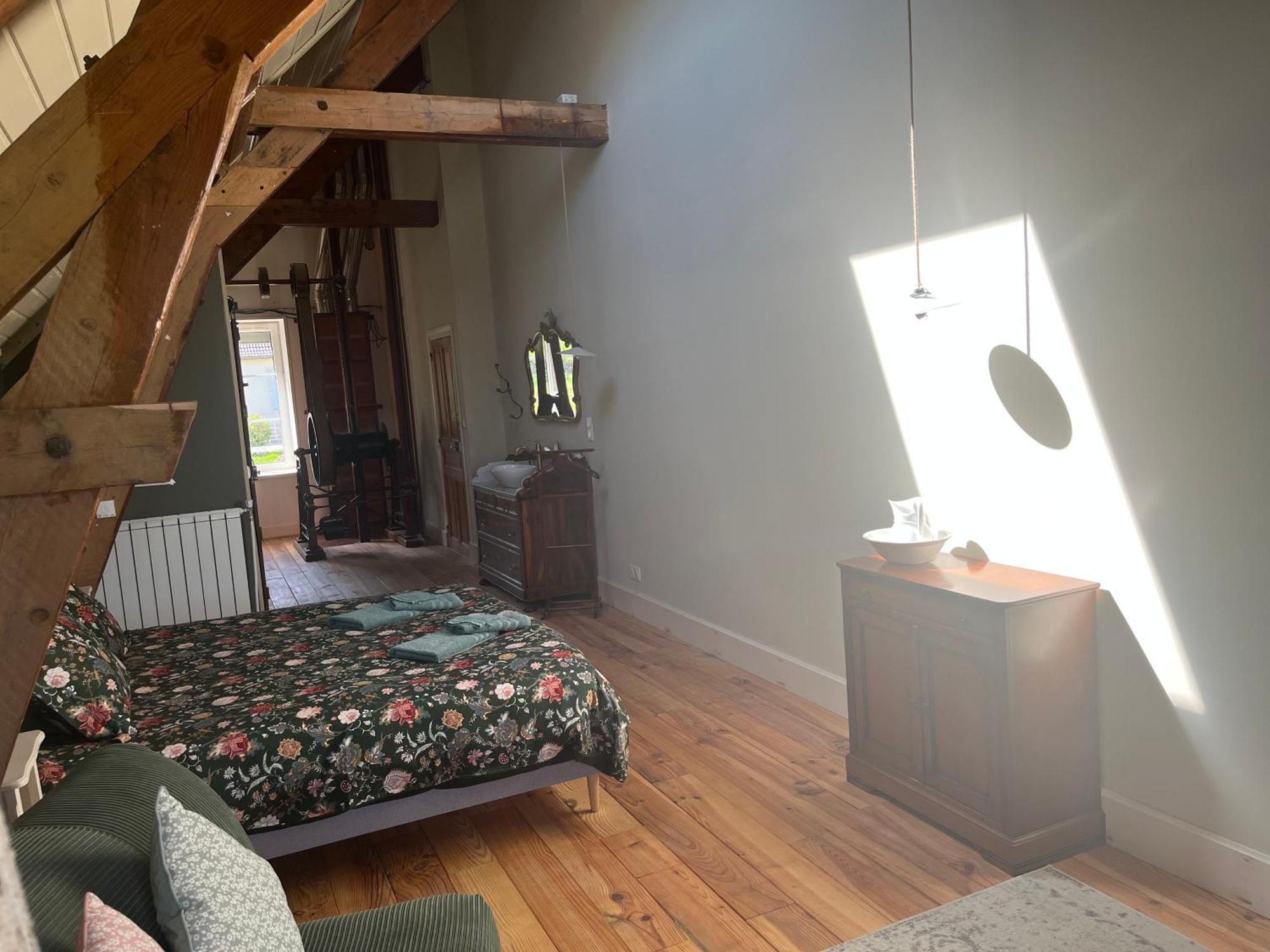 Saint-Symphorien-de-Marmagne Moulin De Maupoy B&B 외부 사진